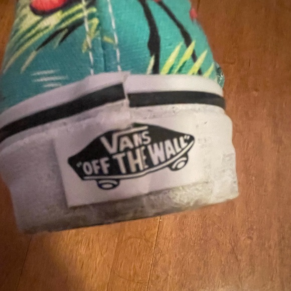VANS Flamingo 🦩 Sneakers - SIZE 6 - Picture 5 of 7